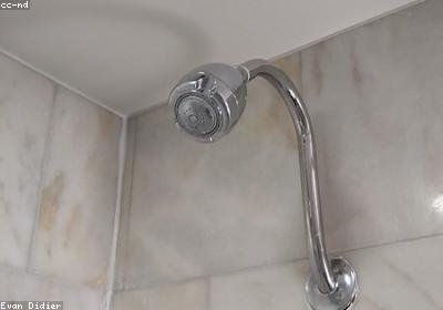 AmazonBasics 3-Tier Corner Shower Shelf